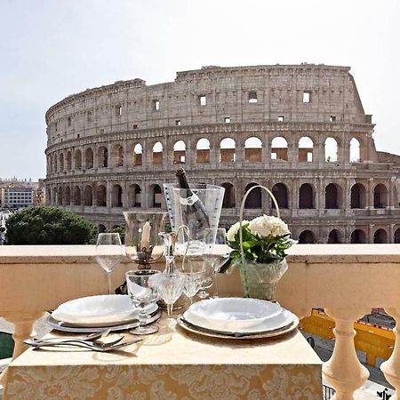 Jacuzzi In Front Of The Colosseum Rome Luaran gambar